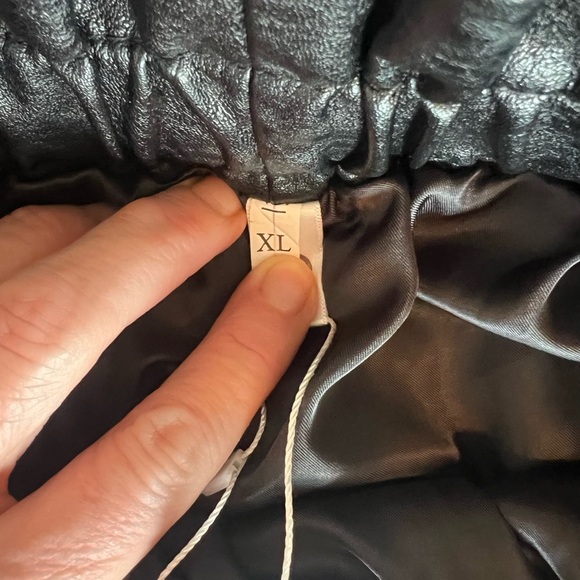 FAUX LEATHER ELASTIC HIGH WAIST PAPER BAG WOMENS SHORTS NWT XL - Picture 9 of 13